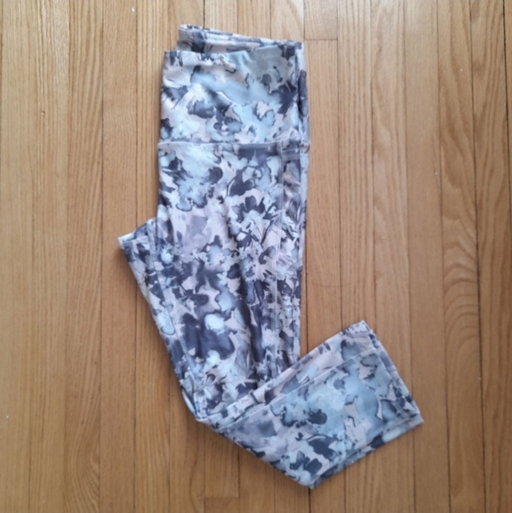 RBX Gray and White Patterned Leggings - Size Medium